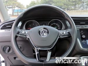 Volkswagen Tiguan 2.0 TDI Prestige 2020 года из Южной Кореи