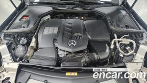 Mercedes-Benz CLS-Class CLS300d AMG Line 2020 года из Южной Кореи
