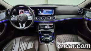 Mercedes-Benz CLS-Class CLS300d AMG Line 2020 года из Южной Кореи