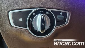 Mercedes-Benz CLS-Class CLS300d AMG Line 2020 года из Южной Кореи