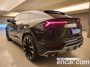 Lamborghini Urus 4.0 V8 2021 года из Южной Кореи