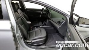 Hyundai AVANTE 1.6 2020 года из Южной Кореи