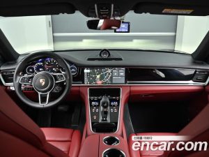 Porsche Panamera 3.0 AWD 2020 года из Южной Кореи