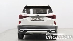 Kia Seltos Бензин 1.6 Turbo 4WD 2020 года из Южной Кореи