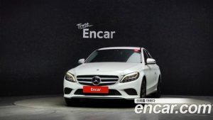 Mercedes-Benz C-Class C200 2020 года из Южной Кореи