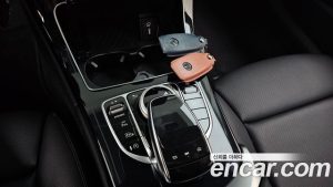Mercedes-Benz C-Class C200 2020 года из Южной Кореи