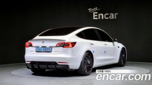 Tesla Model 3 Performance 2021 года из Южной Кореи