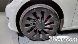 Tesla Model 3 Performance 2021 года из Южной Кореи