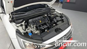 Hyundai AVANTE 1.6 2020 года из Южной Кореи