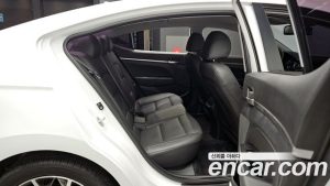 Hyundai AVANTE 1.6 2020 года из Южной Кореи