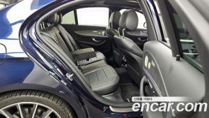Mercedes-Benz E-Class E350 4MATIC AMG Line Edition 2021 года из Южной Кореи