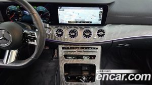 Mercedes-Benz E-Class E350 4MATIC AMG Line Edition 2021 года из Южной Кореи