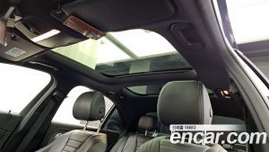 Mercedes-Benz E-Class E350 4MATIC AMG Line Edition 2021 года из Южной Кореи