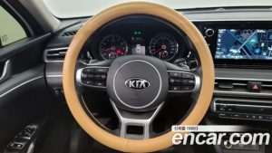 Kia K5 2.0 2020 года из Южной Кореи