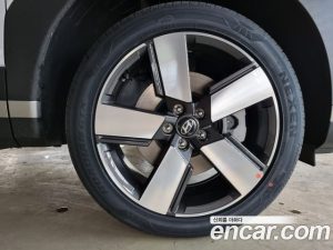 Hyundai Santafe Бензин 2.5T 4WD 2024 года из Южной Кореи