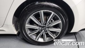 Kia K5 2.0 2020 года из Южной Кореи