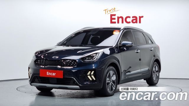 Kia Niro 1.6 HEV 2020 года из Кореи