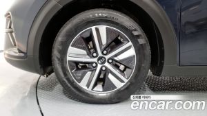 Kia Niro 1.6 HEV 2020 года из Южной Кореи