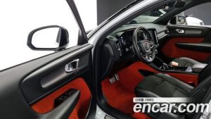 Volvo XC40 T4 R-디자인 2020 года из Южной Кореи