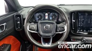 Volvo XC40 T4 R-디자인 2020 года из Южной Кореи