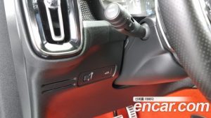 Volvo XC40 T4 R-디자인 2020 года из Южной Кореи