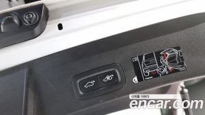 Volvo XC40 T4 R-디자인 2020 года из Южной Кореи