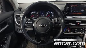 Kia Seltos Бензин 1.6 Turbo 2WD 2020 года из Южной Кореи