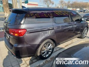 Kia Carnival 9-Seater Prestige 2019 года из Южной Кореи
