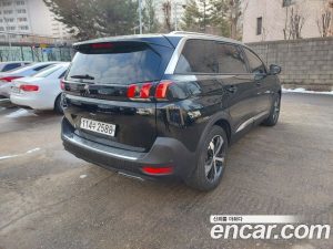 Peugeot 5008 1.5 BlueHDi GT Line 2020 года из Южной Кореи