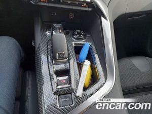 Peugeot 5008 1.5 BlueHDi GT Line 2020 года из Южной Кореи