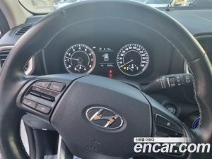 Hyundai Venue 1.6 Modern 2020 года из Южной Кореи