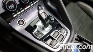 Jaguar F-TYPE P300 Cabriolet 2021 года из Южной Кореи