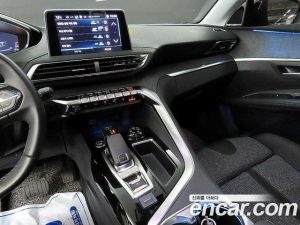 Peugeot 5008 1.5 BlueHDi ALLURE 2019 года из Южной Кореи