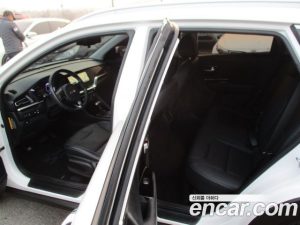 Kia Niro 1.6 HEV 2020 года из Южной Кореи