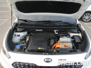 Kia Niro 1.6 HEV 2020 года из Южной Кореи