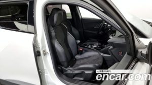 Peugeot 2008 1.5 BlueHDi GT Line 2021 года из Южной Кореи