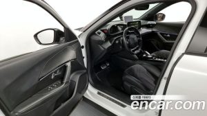 Peugeot 2008 1.5 BlueHDi GT Line 2021 года из Южной Кореи