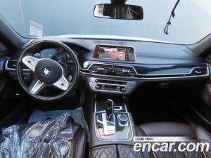 BMW 7-Series 740d xDrive M Sport 2021 года из Южной Кореи