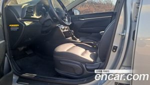 Hyundai AVANTE 1.6 2020 года из Южной Кореи