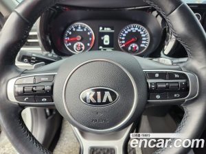 Kia K5 2.0 2020 года из Южной Кореи