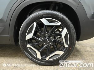 Kia Seltos Бензин 2.0 2WD 2024 года из Южной Кореи