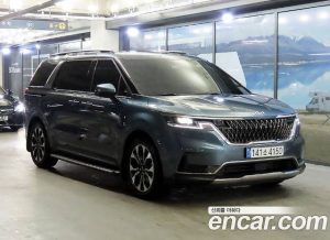 Kia Carnival Бензин 7-Seater Signature 2023 года из Южной Кореи
