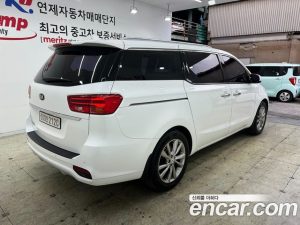 Kia Carnival Бензин 9-Seater Noblesse Special 2020 года из Южной Кореи