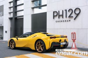 Ferrari SF90 4.0 2023 года из Южной Кореи