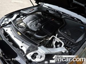 Mercedes-Benz E-Class E220d 4MATIC AMG Line 2021 года из Южной Кореи