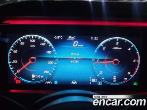 Mercedes-Benz E-Class E220d 4MATIC AMG Line 2021 года из Южной Кореи