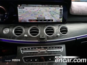 Mercedes-Benz E-Class E220d 4MATIC AMG Line 2021 года из Южной Кореи