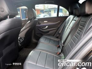 Mercedes-Benz E-Class E220d 4MATIC AMG Line 2021 года из Южной Кореи