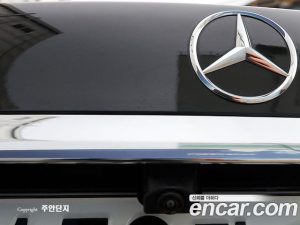 Mercedes-Benz E-Class E220d 4MATIC AMG Line 2021 года из Южной Кореи