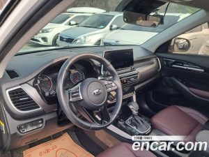 Kia Seltos Бензин 1.6 Turbo 2WD 2020 года из Южной Кореи